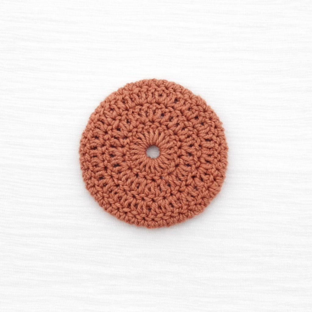 Béret classique au crochet fait main pour poupée